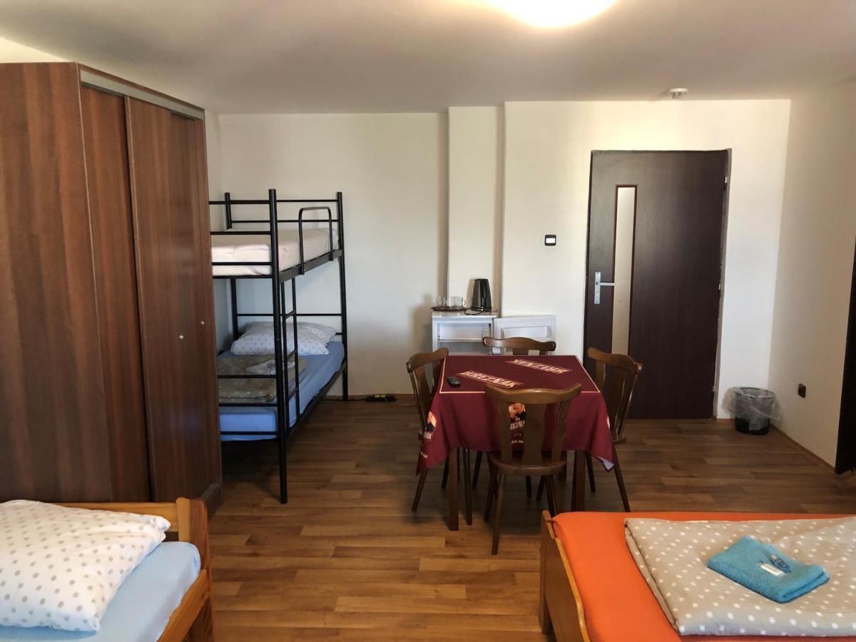 Hotel Restaurace U Kostela à Marianske Radcice Extérieur photo