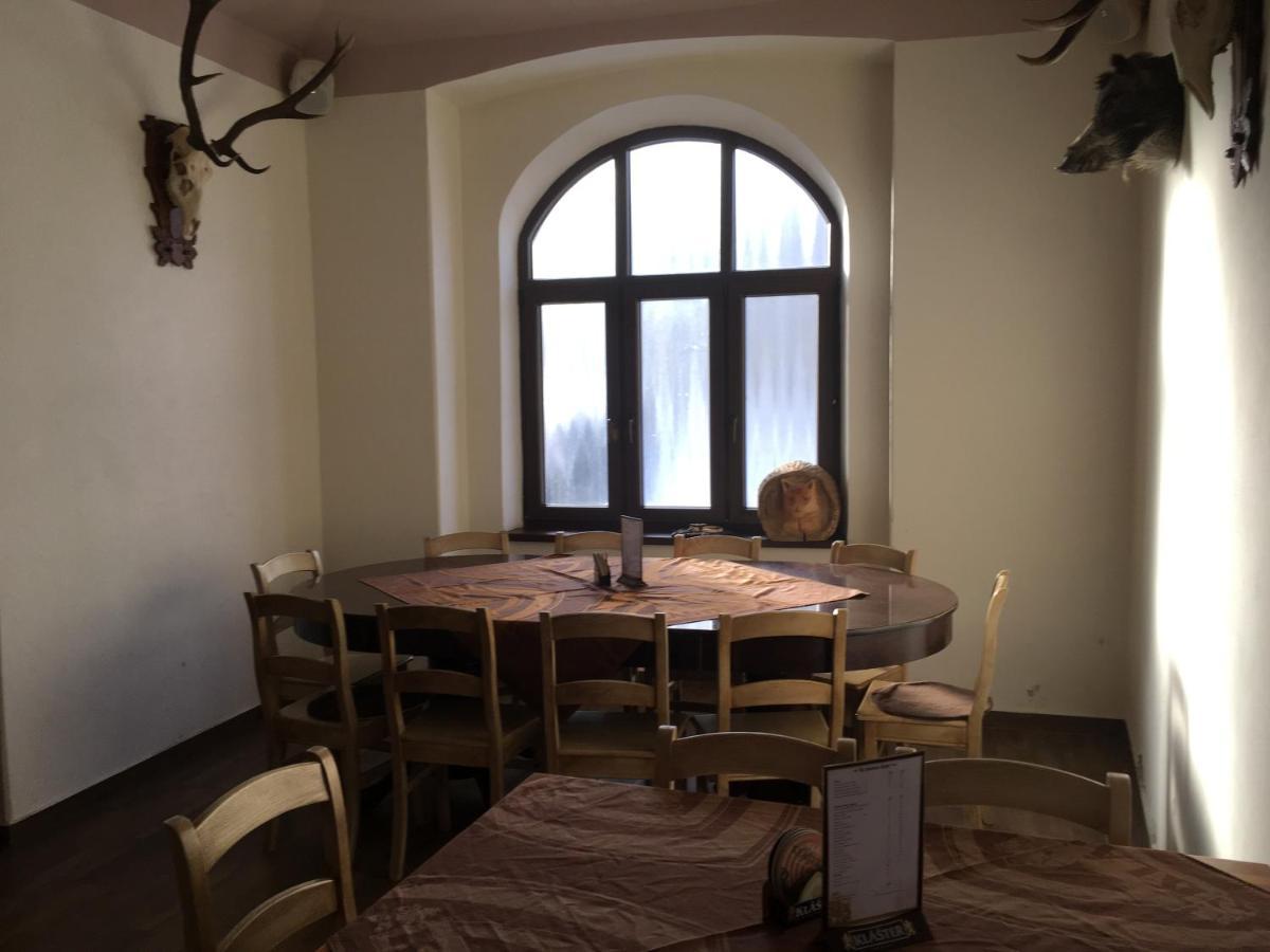 Hotel Restaurace U Kostela à Marianske Radcice Extérieur photo